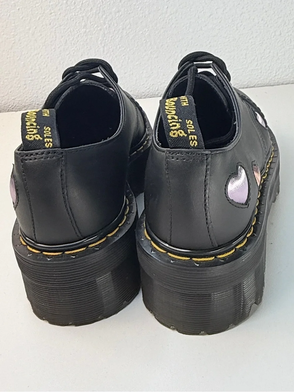 Dr Martens Heart Cutout Platform Oxford Shoes Black Pink womens Size 7 goth